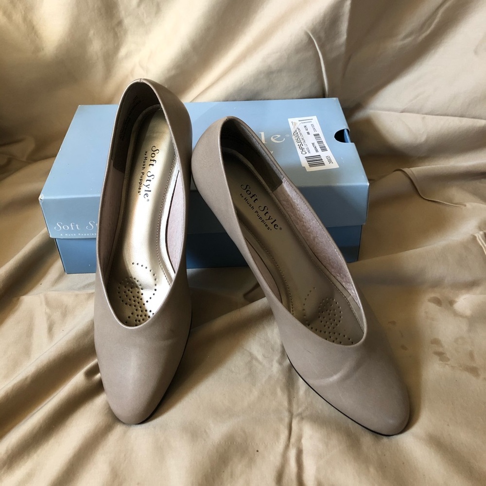 Soft Style Taupe Flats